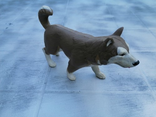 Figurine chien traineau - de,